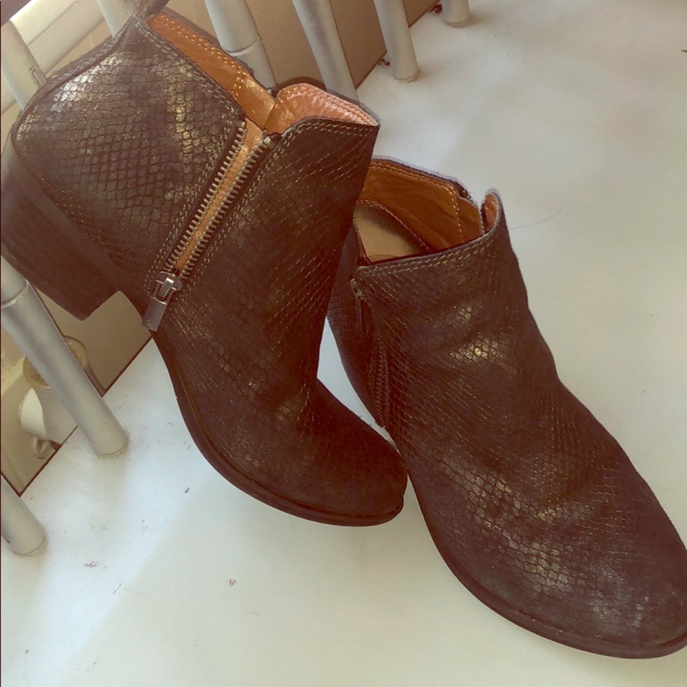 Lucky Brand Zipper Booties Size 6.5M
